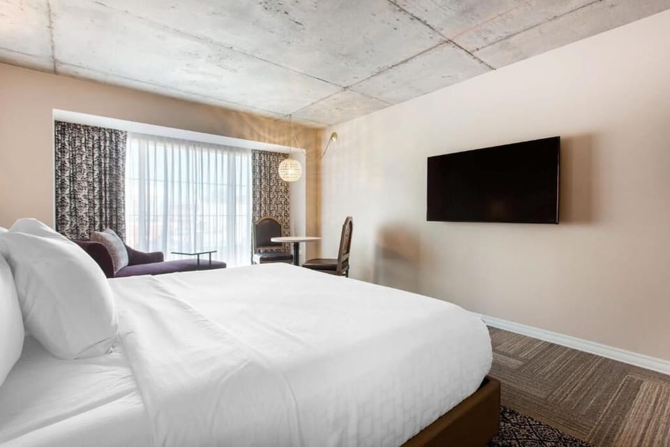 Bedroom. Interior and views may vary based on location and availability.