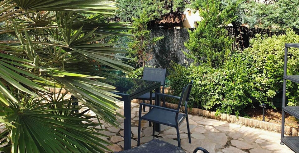 Outdoor dining area