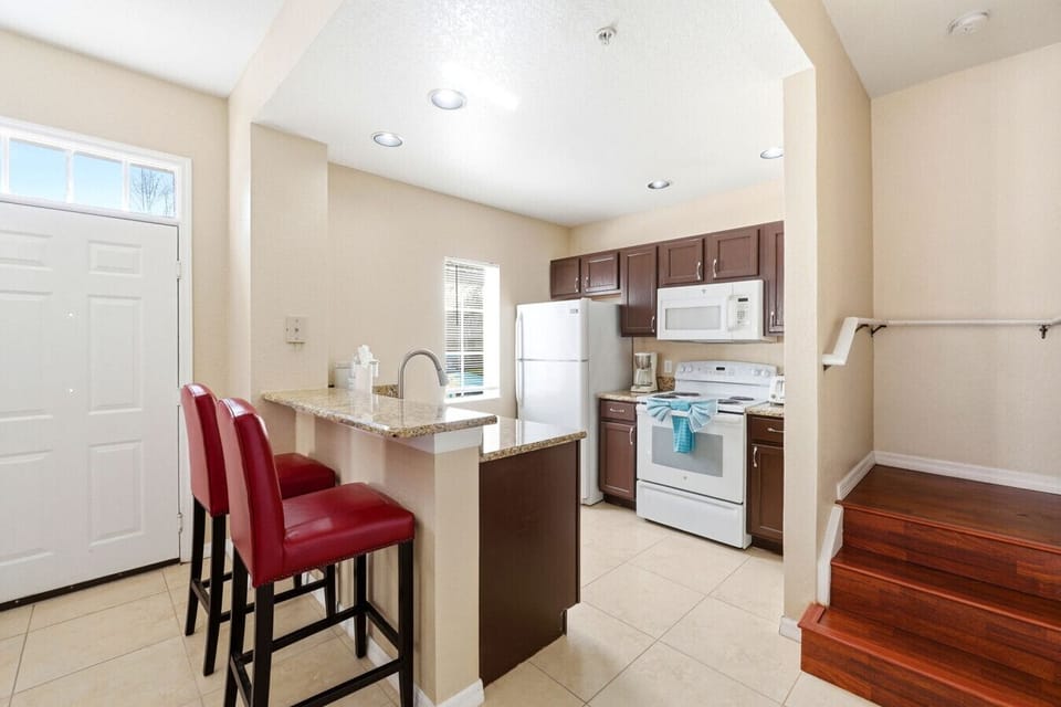 A fully equipped kitchen ready for every meal.