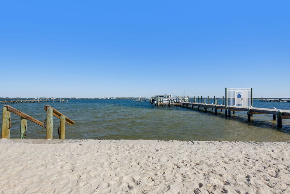 Soundside beach