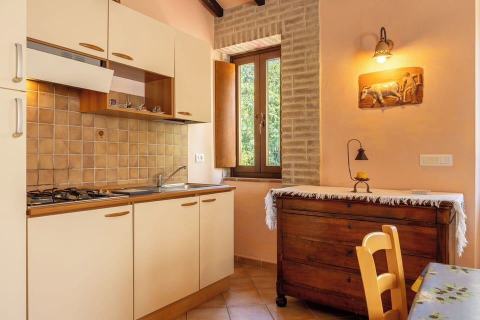 Autumn, Bedroom, Kitchen, Spring, Summer