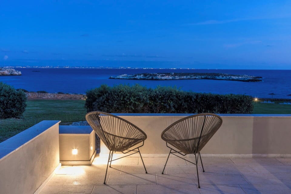 Furniture, Outdoor Furniture, Chair, Shade, Balcony, Coffee Table, Resort, Hotel, Armrest, Eco Hotel