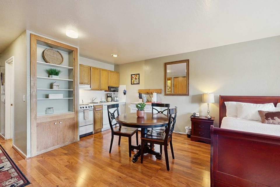 Kitchen & Dining area of the Studio.