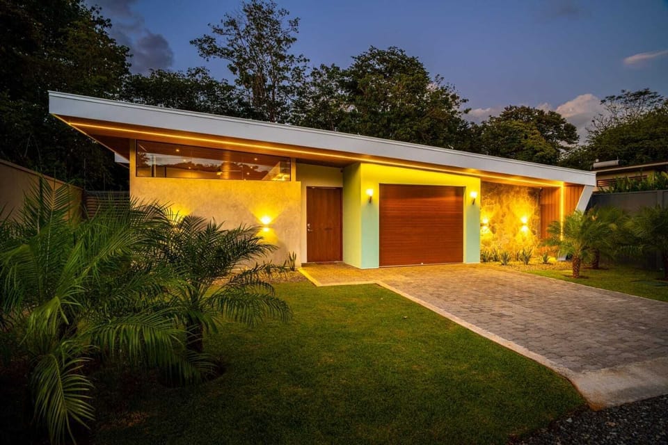 Tropical mid-century modern!