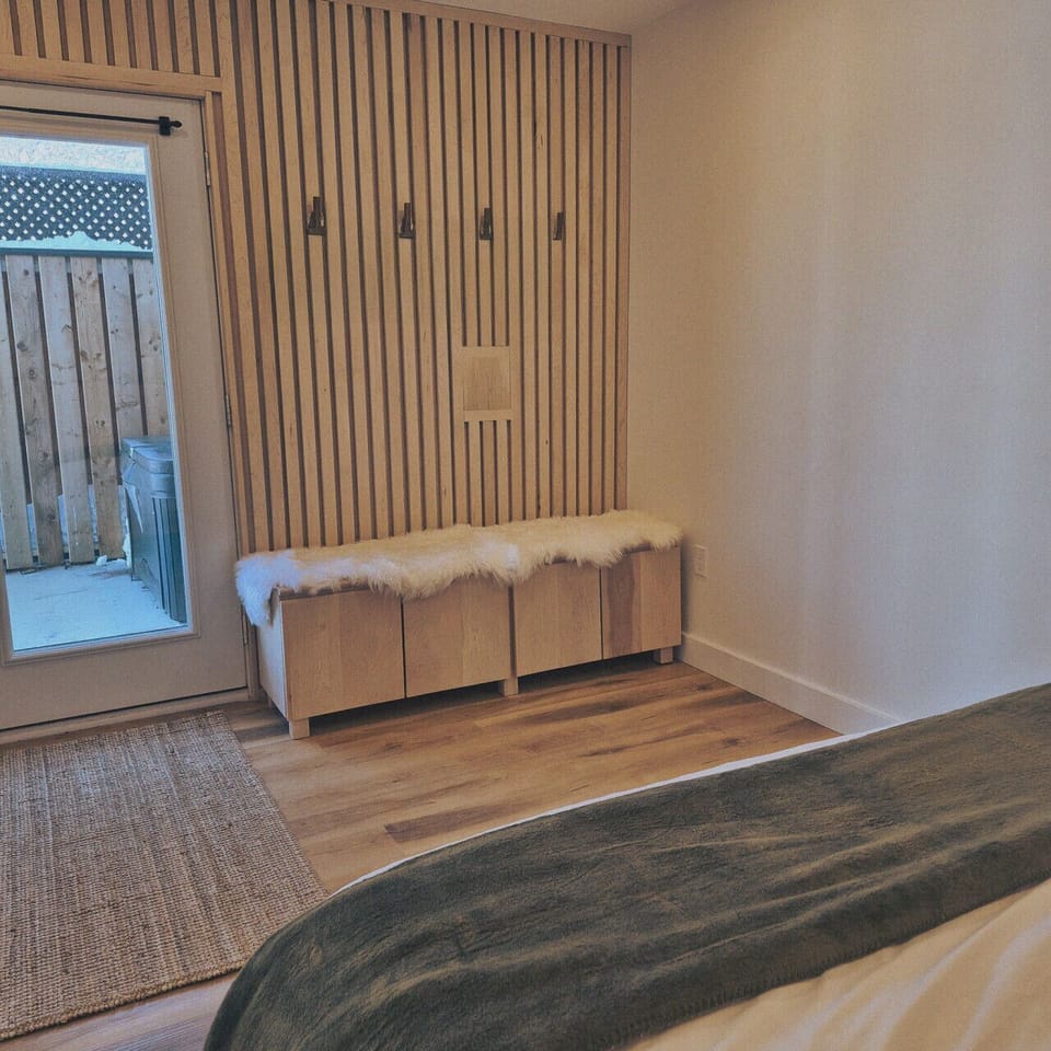 Lower level Bedroom - Entrance to hot tub