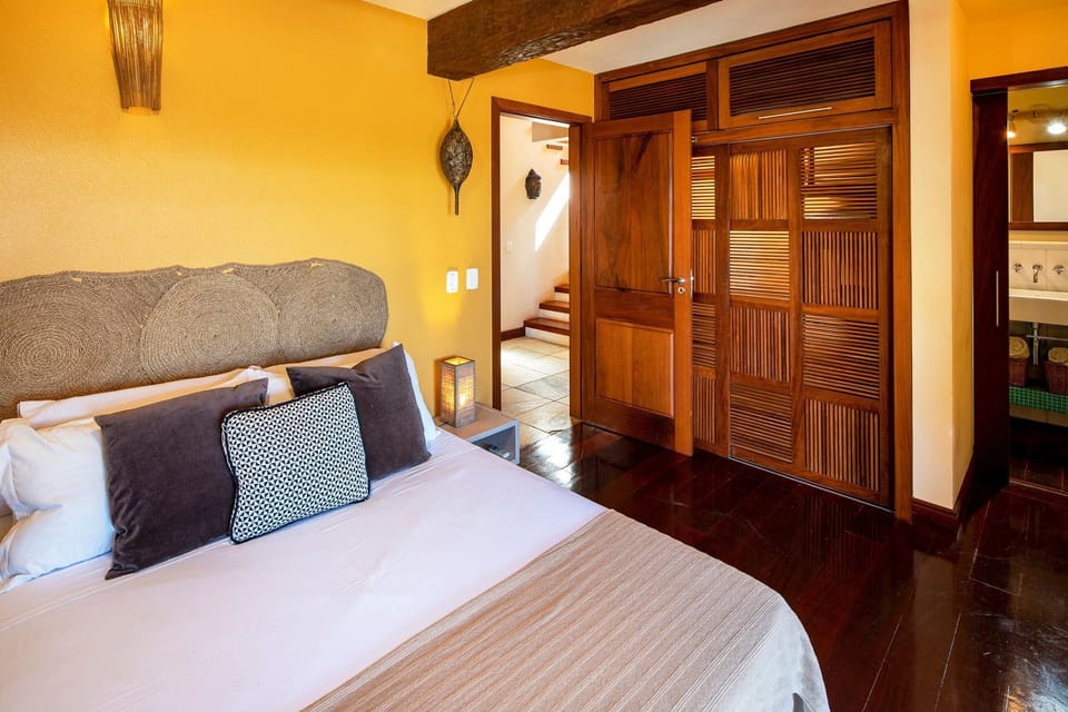 Bed,Bedroom