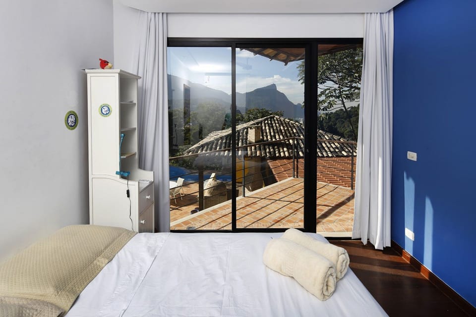 Bed,Bedroom