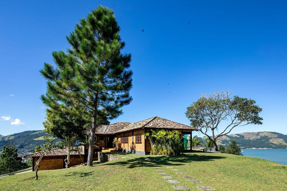 Garden,Garden view,Property building,Sea view