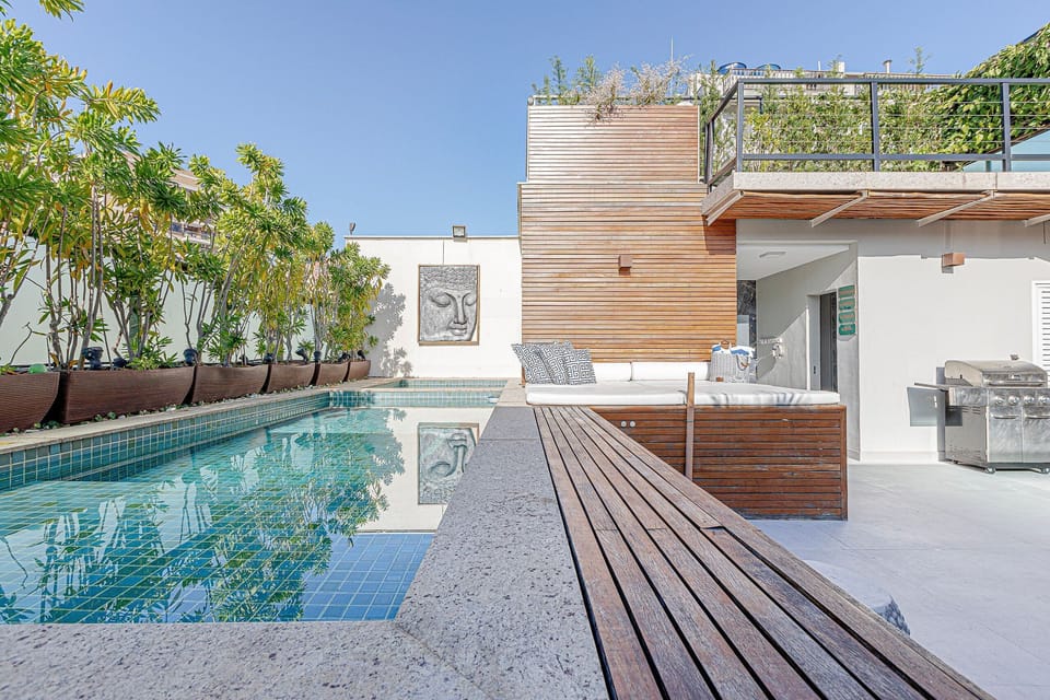 Balcony / Terrace,Swimming pool