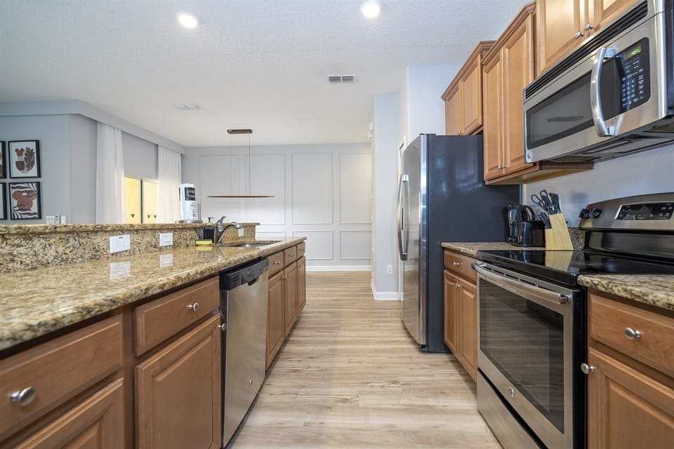 Kitchen or kitchenette