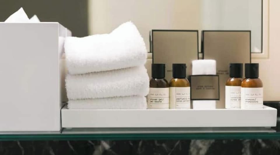 Bathroom amenities