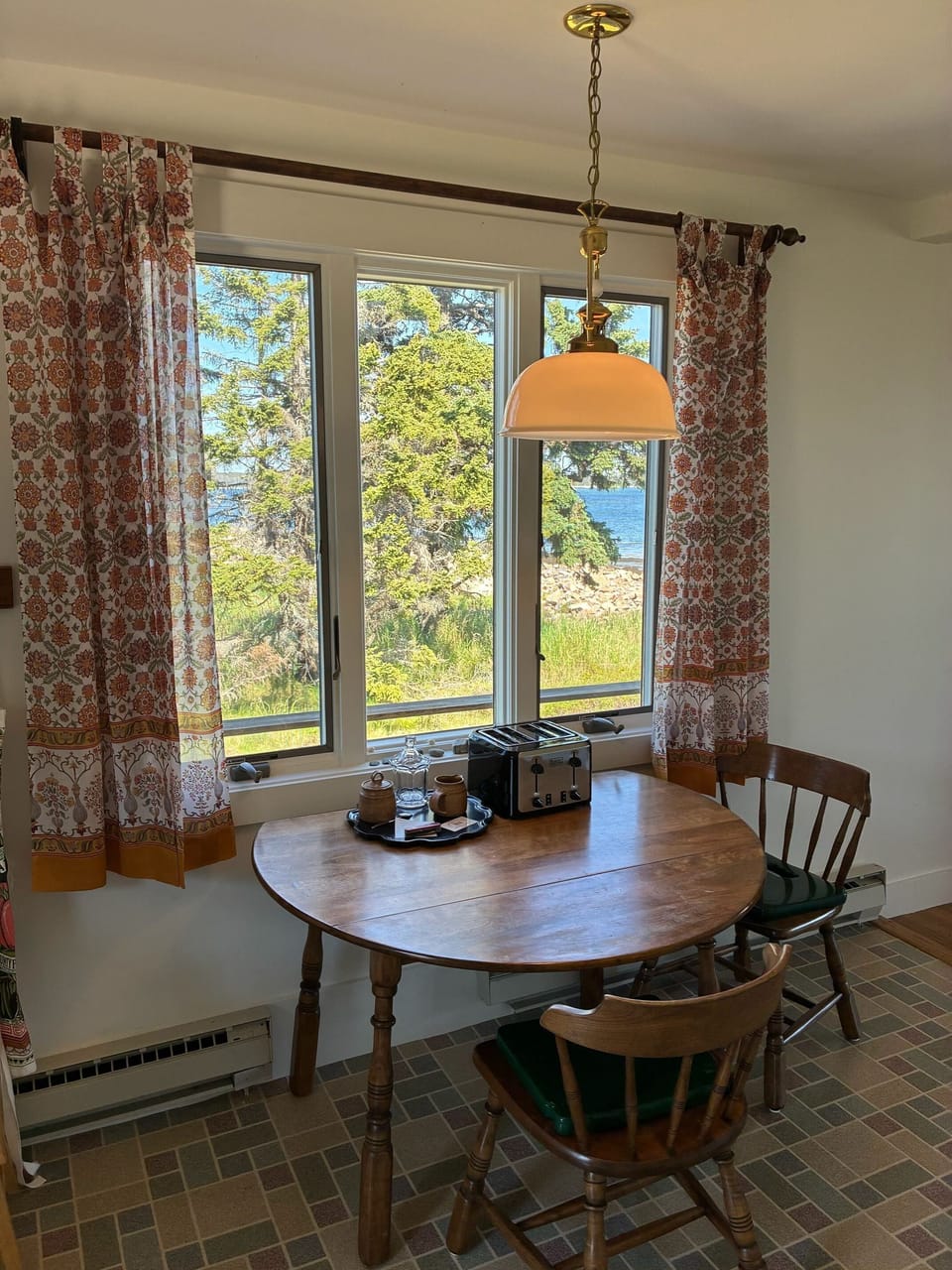 Eat-in kitchen table catches morning light