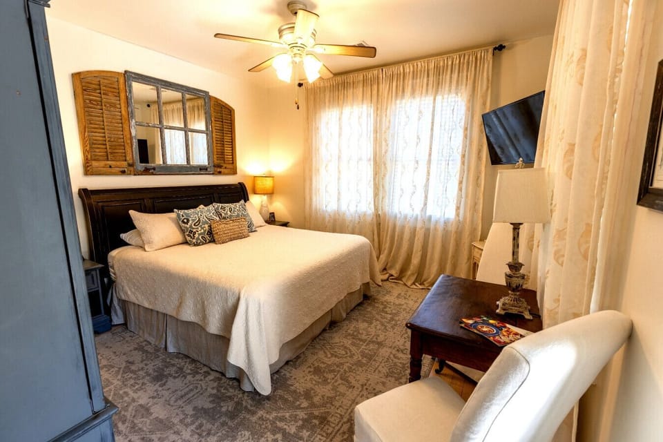 Your suite has a king size bed, private bath, dining area, refrigerator, microwave and coffee service.
