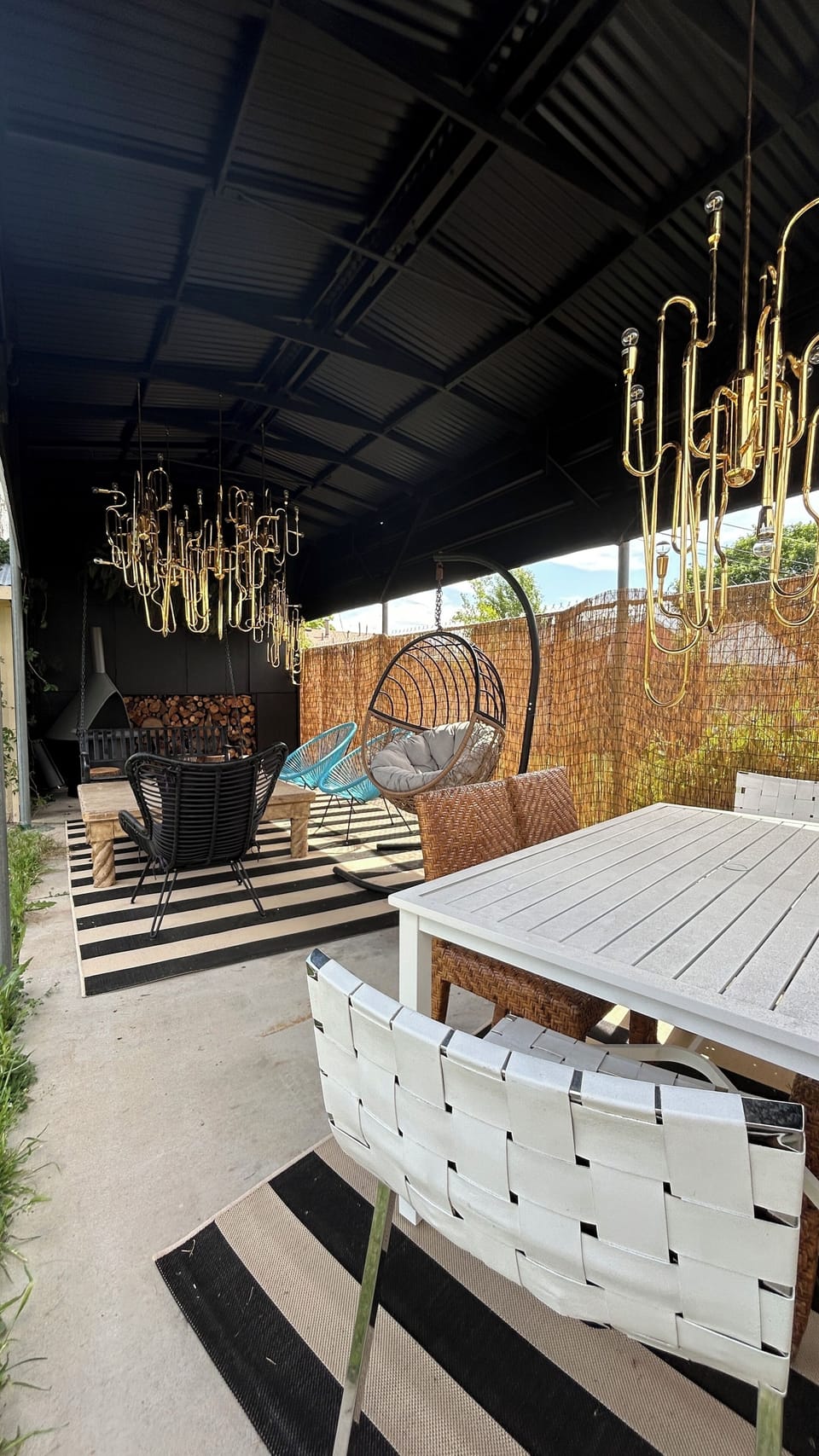 Outdoor dining