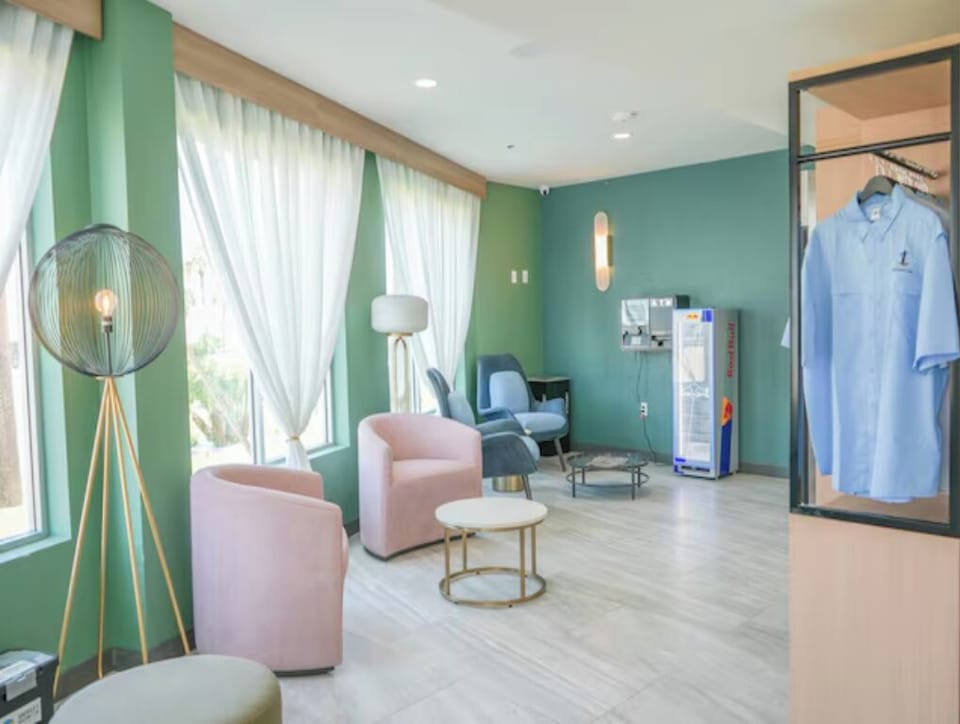 Settle into cozy corners for quiet chats and coffee breaks.