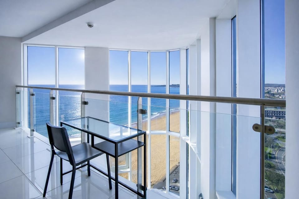 High Floor Meridian Tower - 3 Bedroom - Swansea (10293)