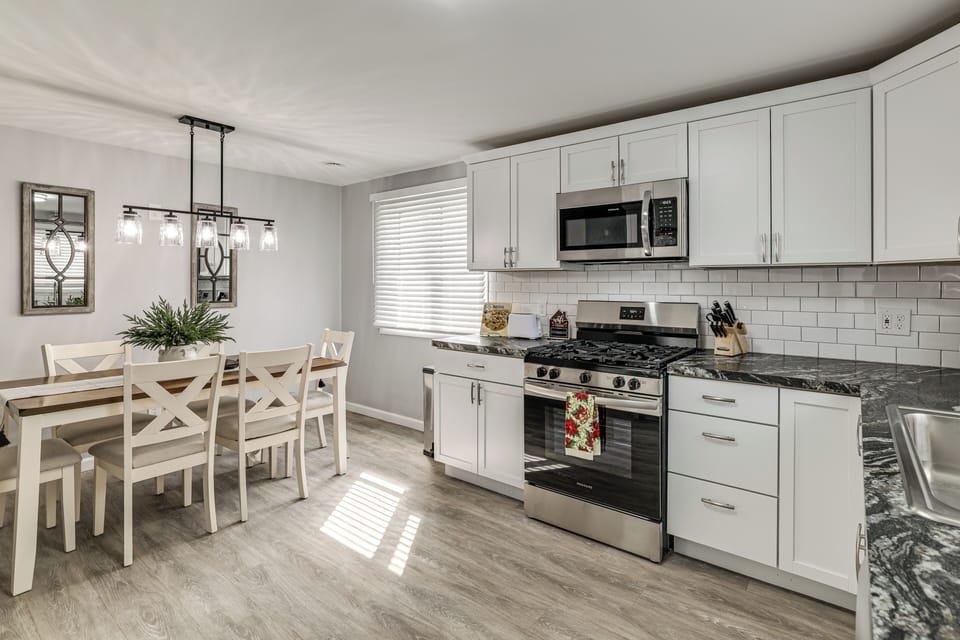 Kitchen | Dining Area
