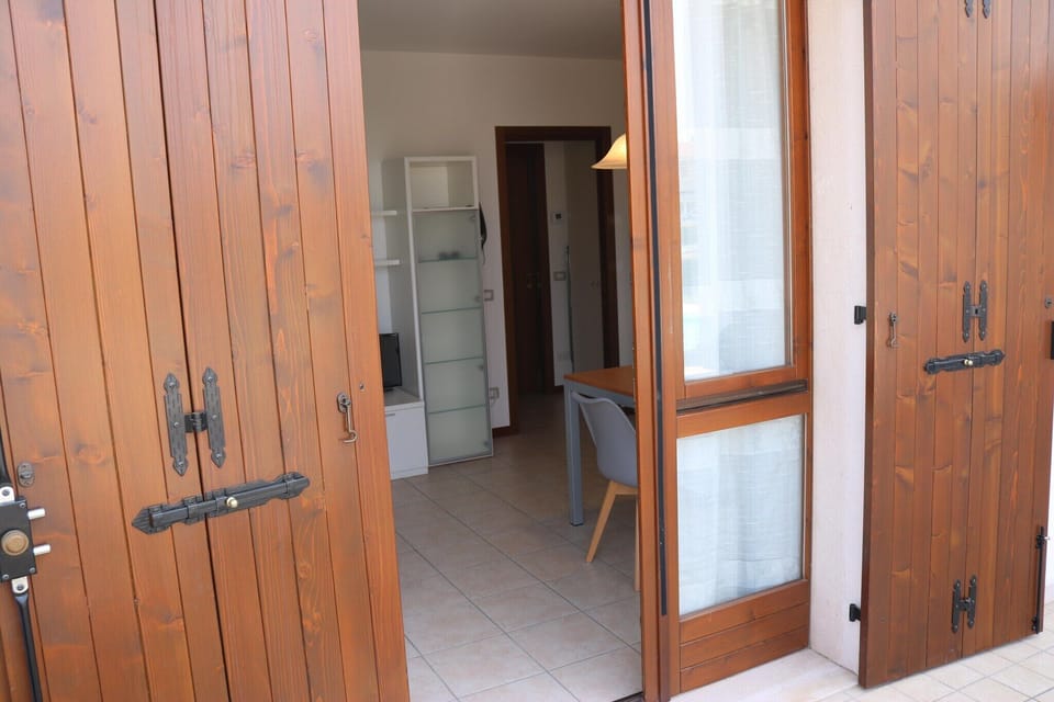Entrance / Reception