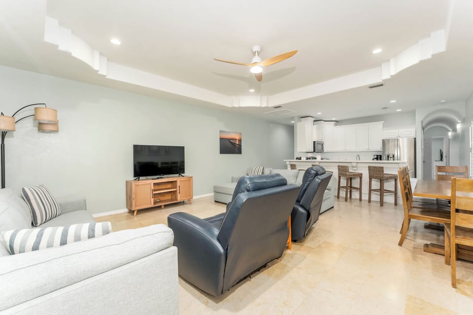Whether you enjoy putting your feet up in a luxury recliner or cuddling on the couch, this living space is perfect for a relaxing vacation!