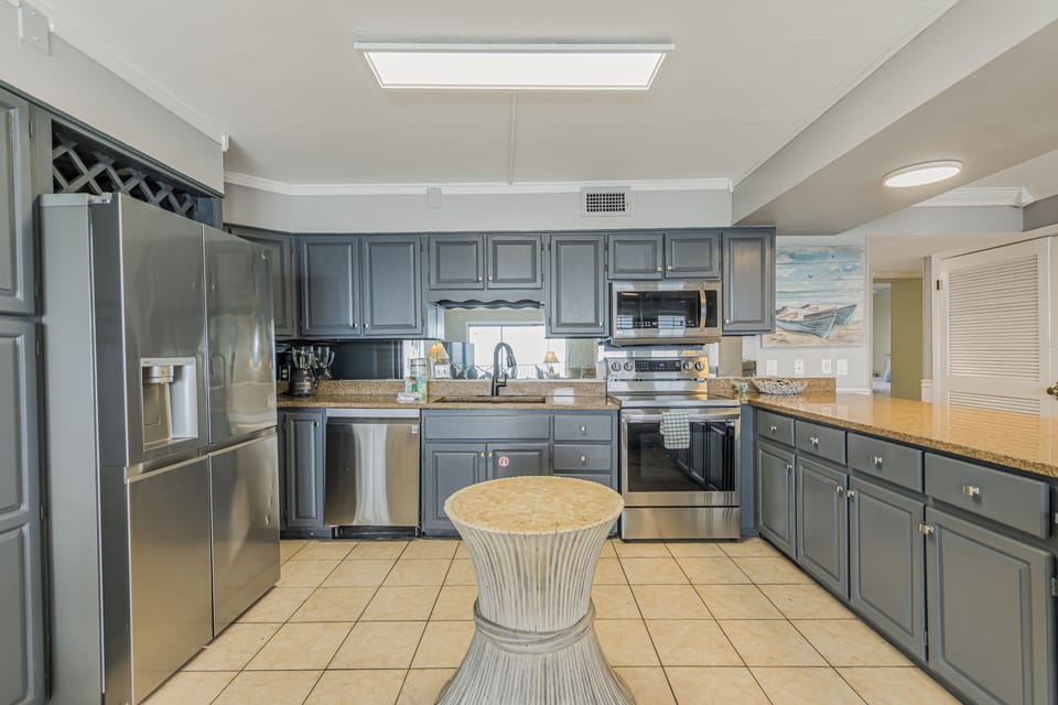 Full Kitchen