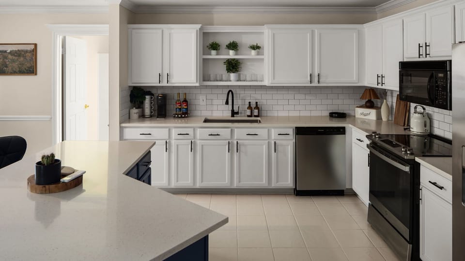 Huge chefs kitchen 
