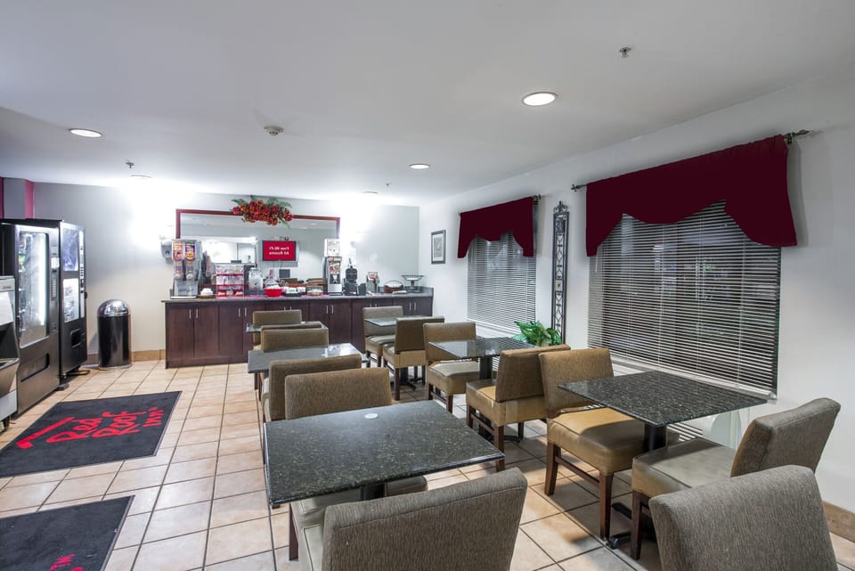 Start your morning with a relaxed breakfast in comfort.
