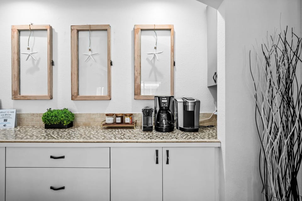 A dedicated coffee bar in the dining area - start your mornings right or enjoy an afternoon pick-me-up without ever leaving the comfort of home.