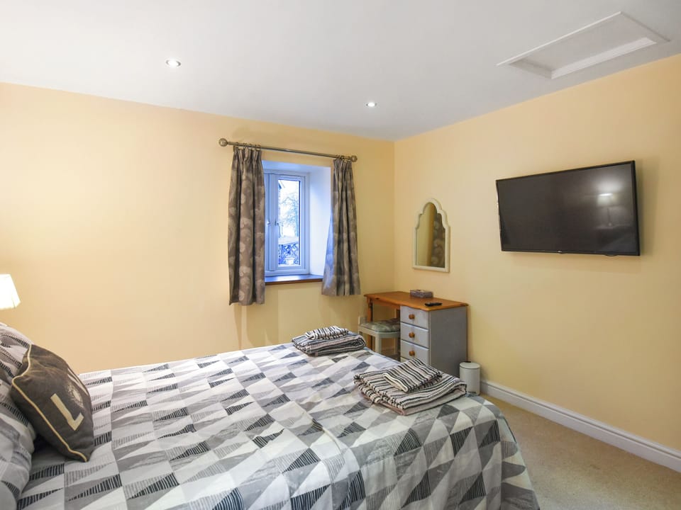 Double bedroom | Cut Lloi, Llanfair Caereinion