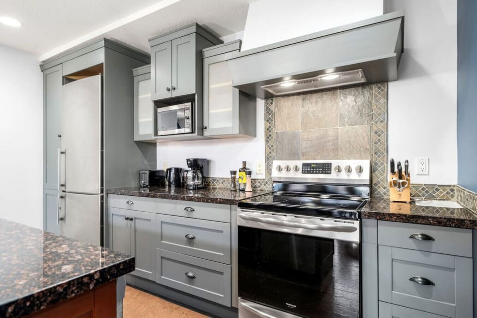 Fully stocked kitchen ideal for family meals.