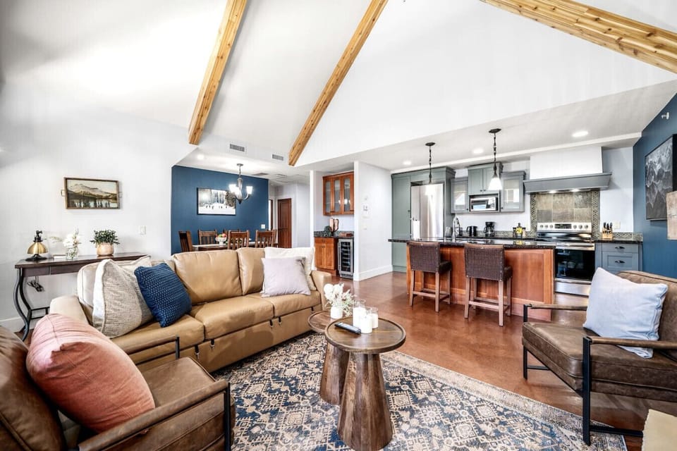 An inviting living space with a sofa bed for extra guests.
