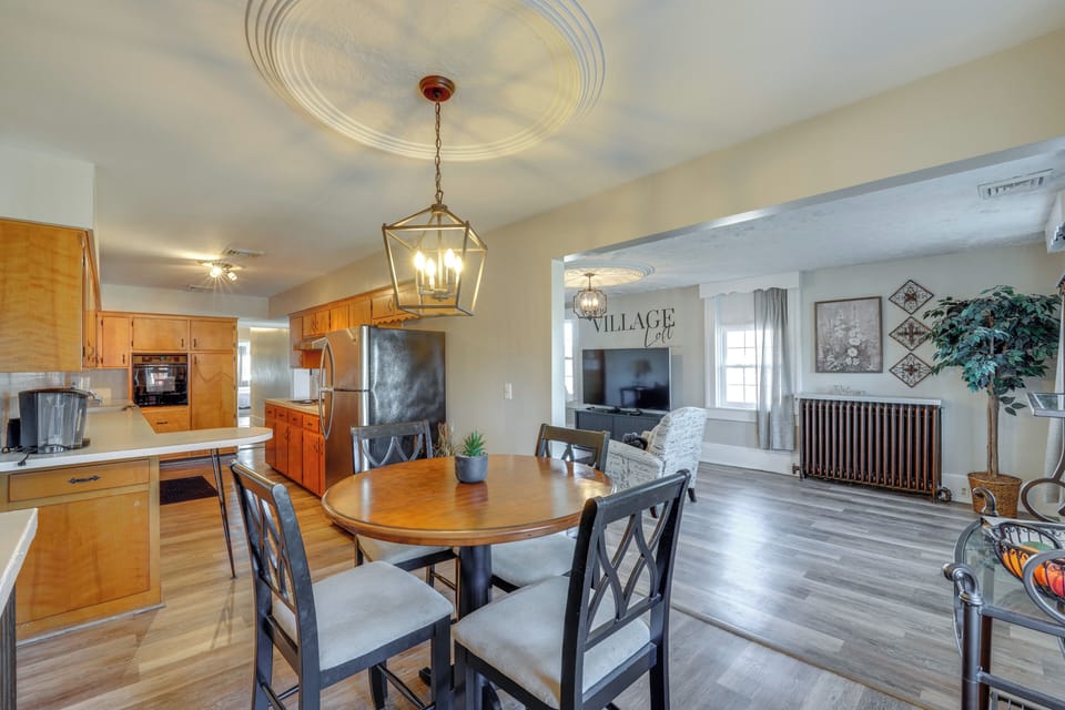 Dining Space & Kitchen | Single Story