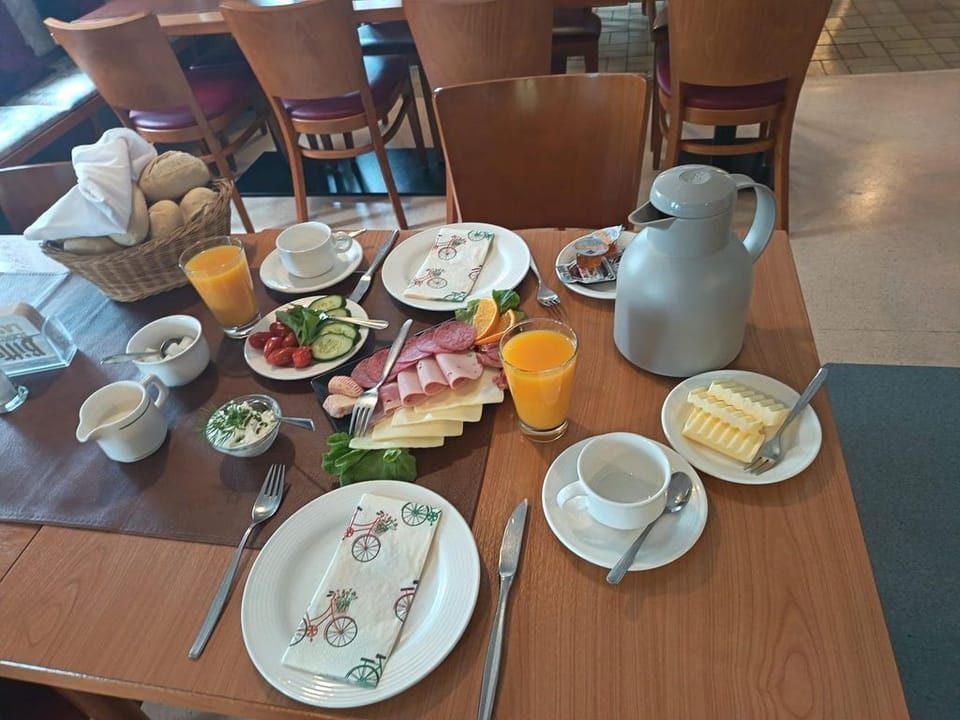 Breakfast meal