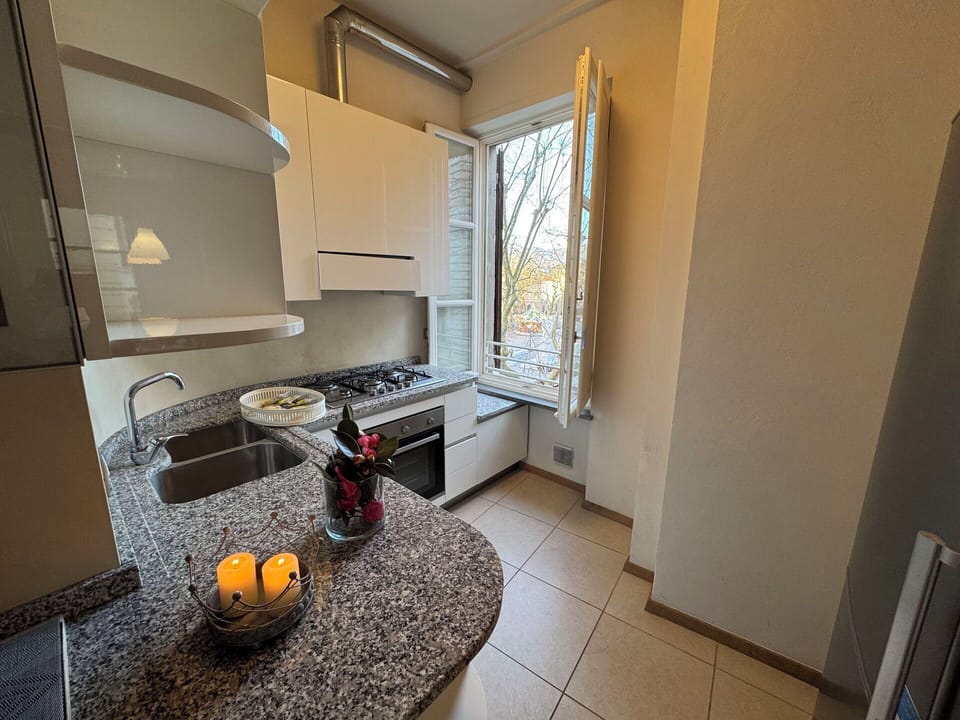 Kitchen, Kitchen Appliance, Countertop, Major Appliance, Flooring, Interior Design, Apartment, Floor, Kitchen Sink, Kitchen Stove