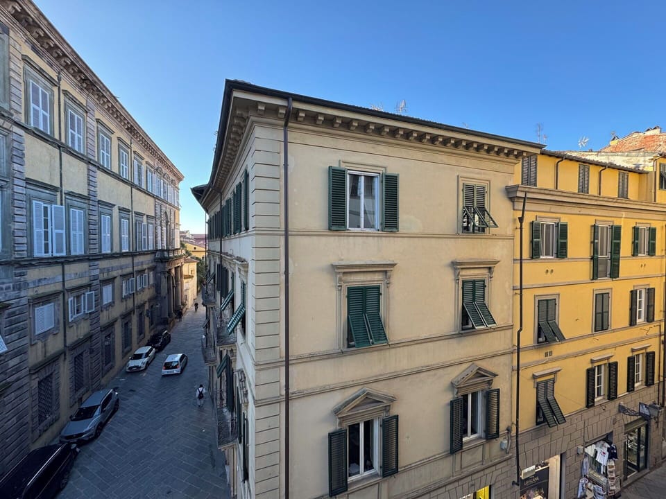 Apartment, Condominium, Mixed-Use, Metropolis, Balcony, Daylighting, Hotel