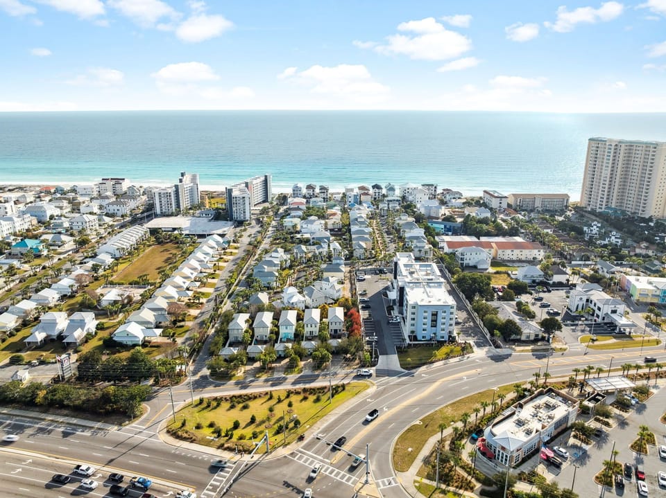 Miramar Bliss is a mere walk from the Open Gulf Street Beach Access.