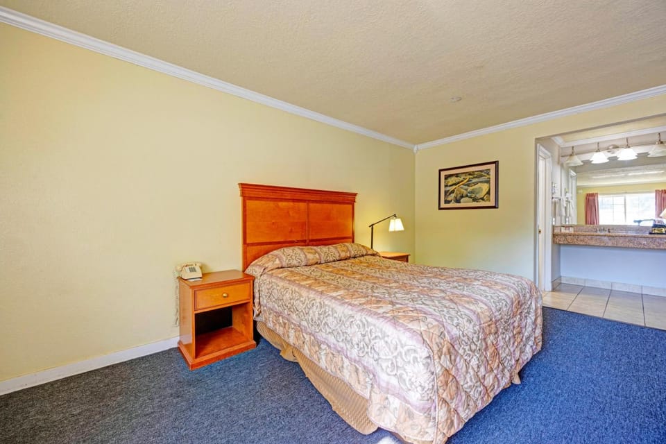 Bedroom. Interior and views may vary based on location and availability.