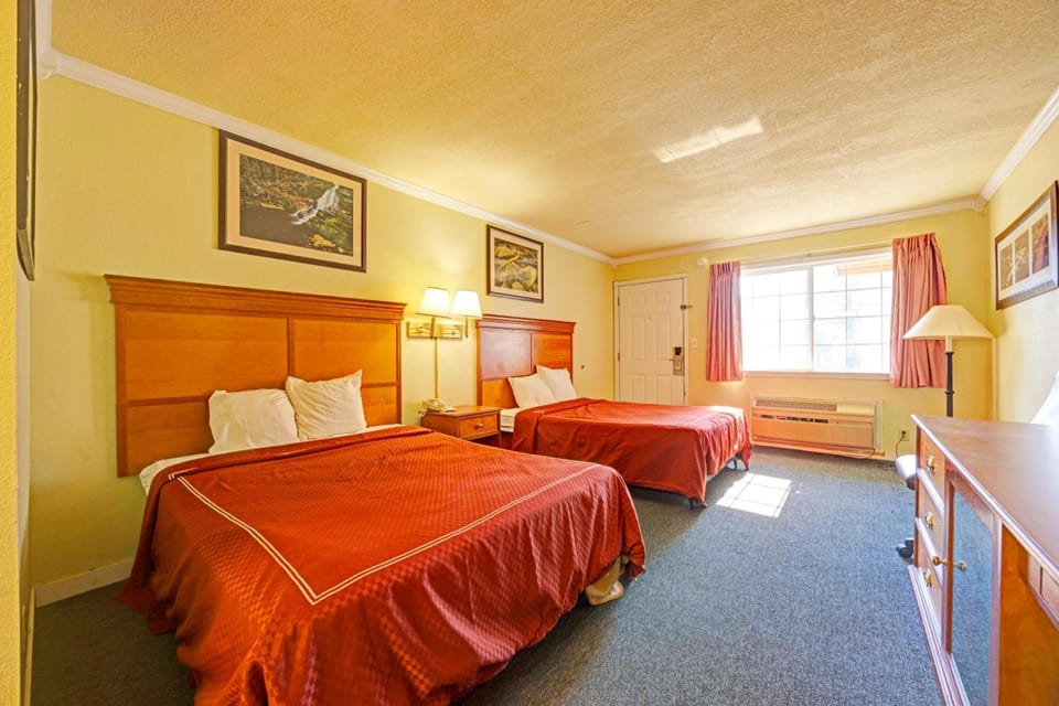 Bedroom. Interior and views may vary based on location and availability.