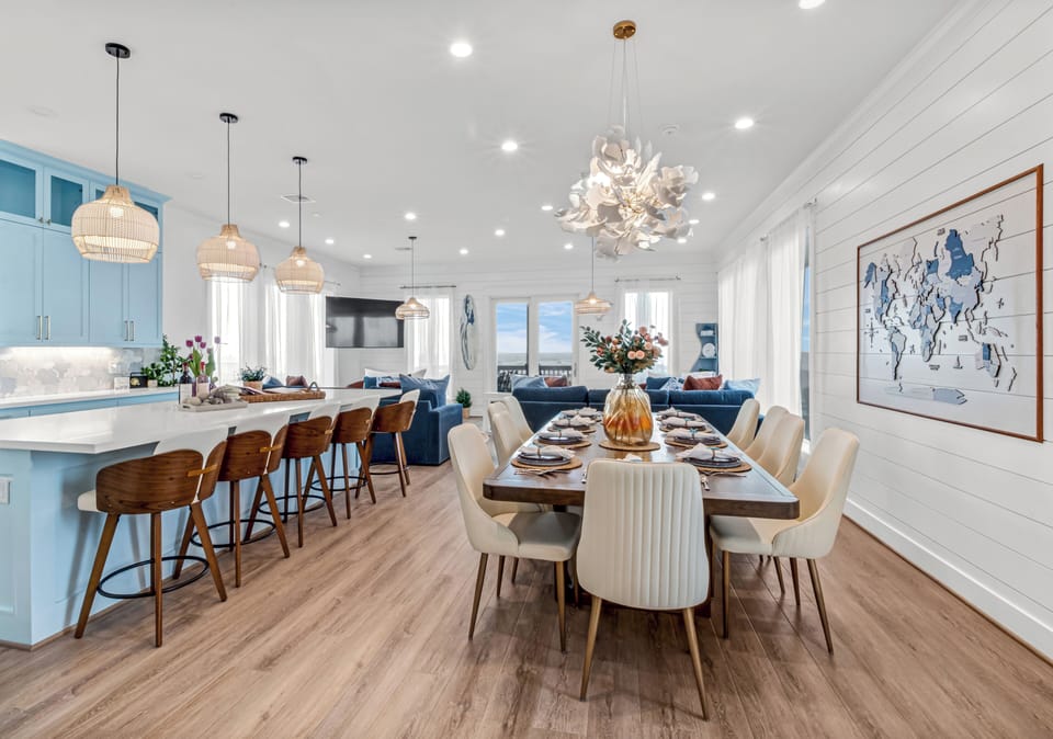 Beautiful dining area with seats for 10, and 5 bar stools.