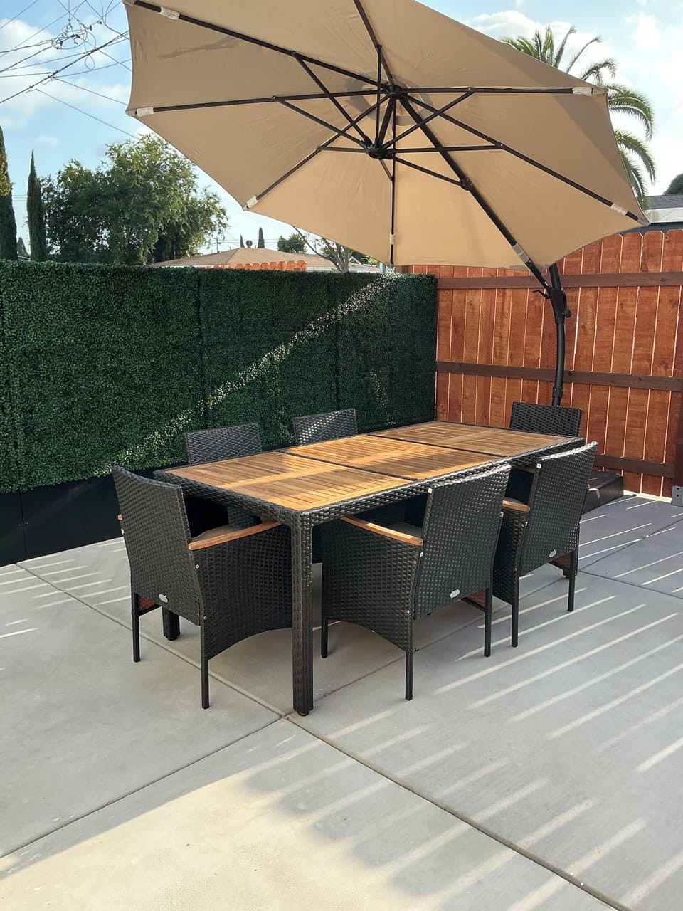 Outdoor dining