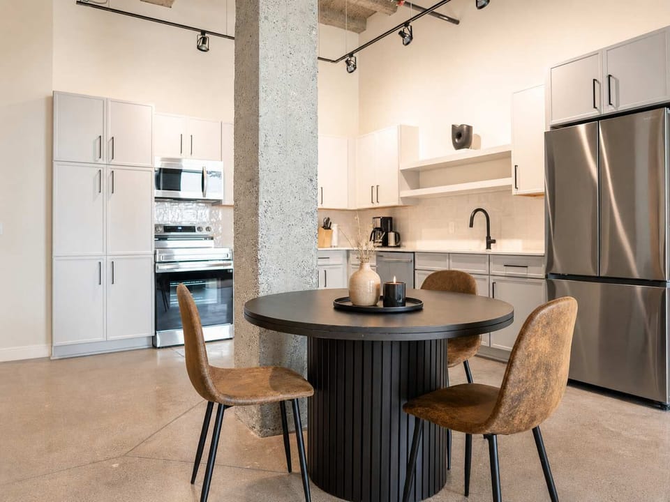 Unit 2 - Dining area