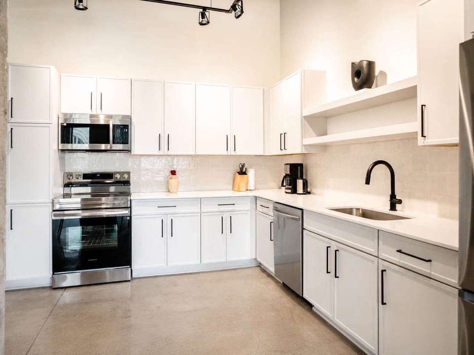 Fully equipped kitchen