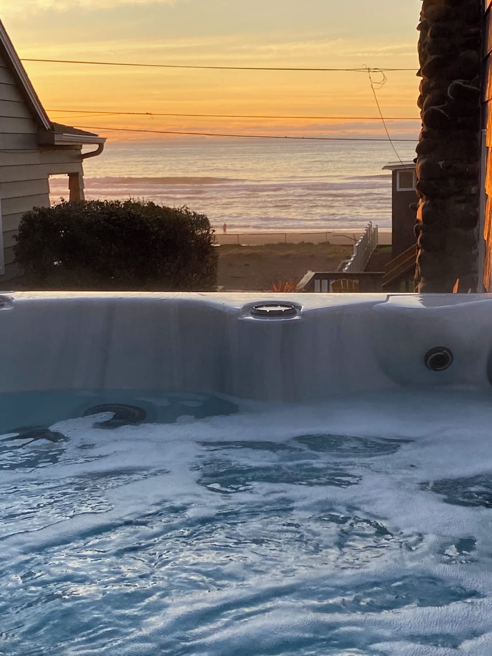 Outdoor spa tub