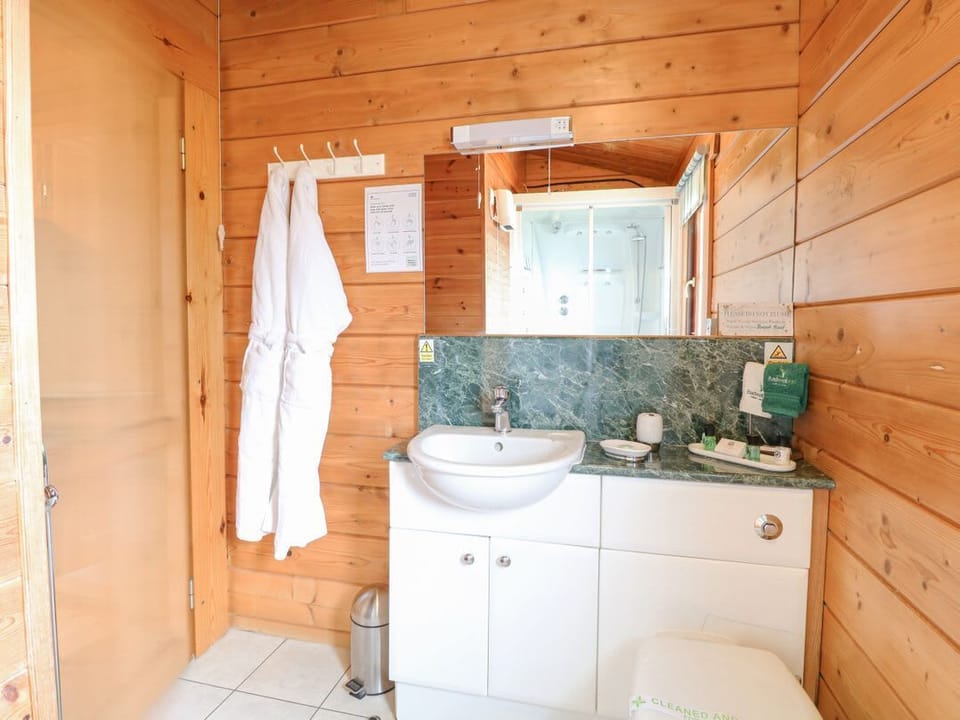 Kingfisher Lodge
