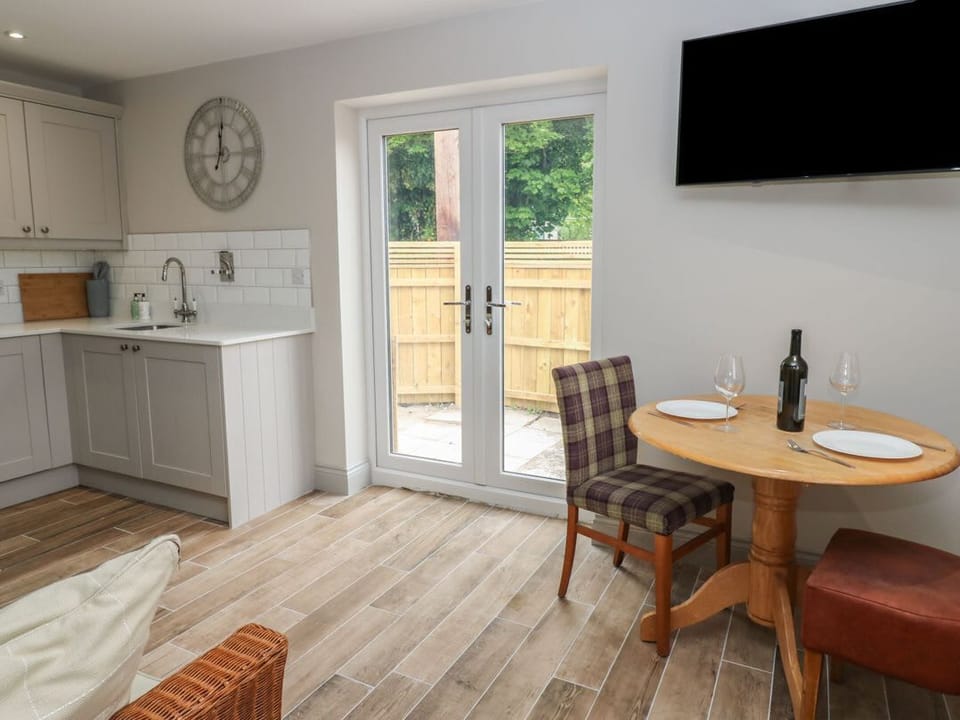 Courtyard Cottage Number 10