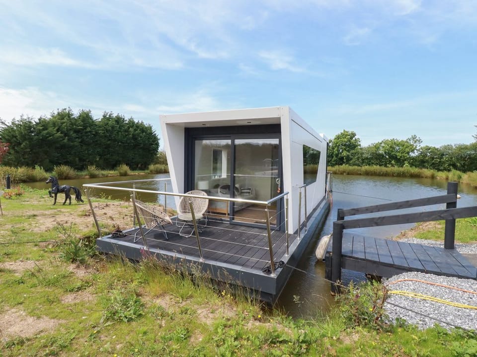 Riverside Exclusive Retreat