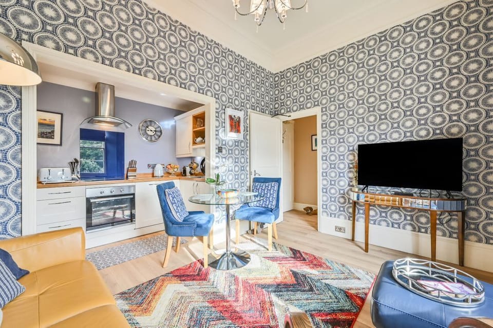 Muntham Apartment 4