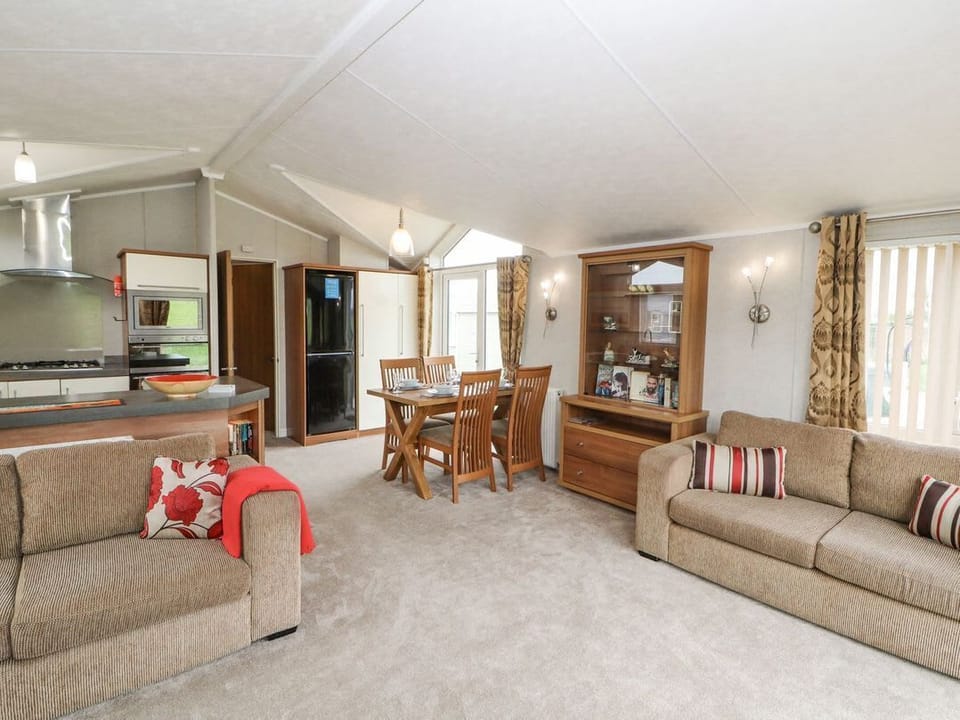 No 8 Hillcote Lodge