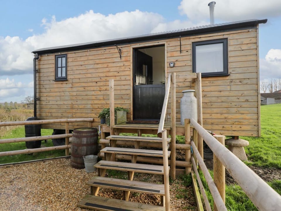 Wiltshire Weavers Hut