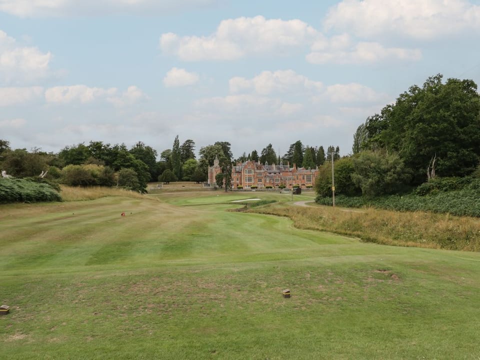 Raglan Lodge