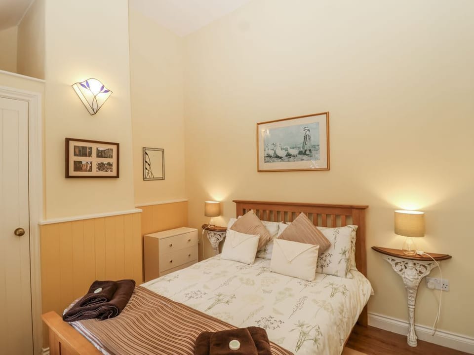 Flagstaff Cottage